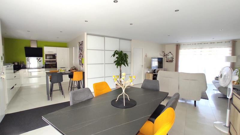 Maison - 108 m² - 4 pièces