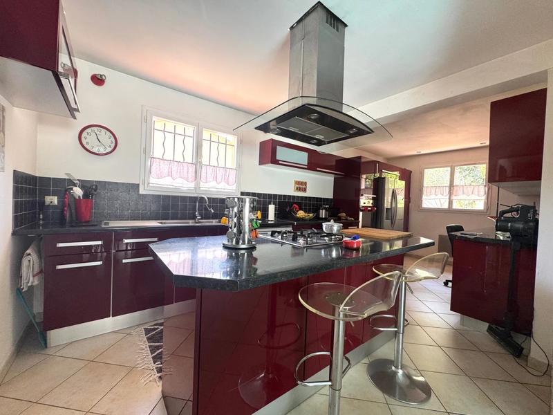 Maison - 100 m² - 4 pièces