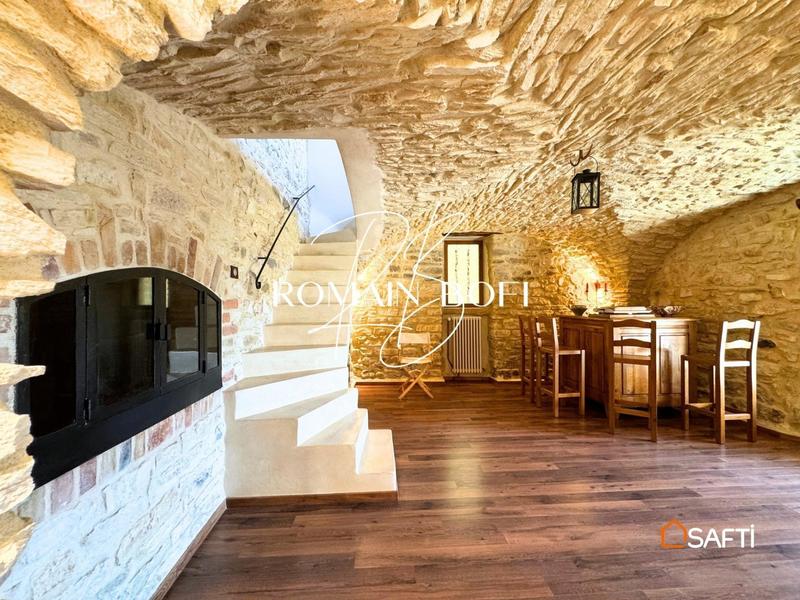 Maison - 283 m² - 12 pièces