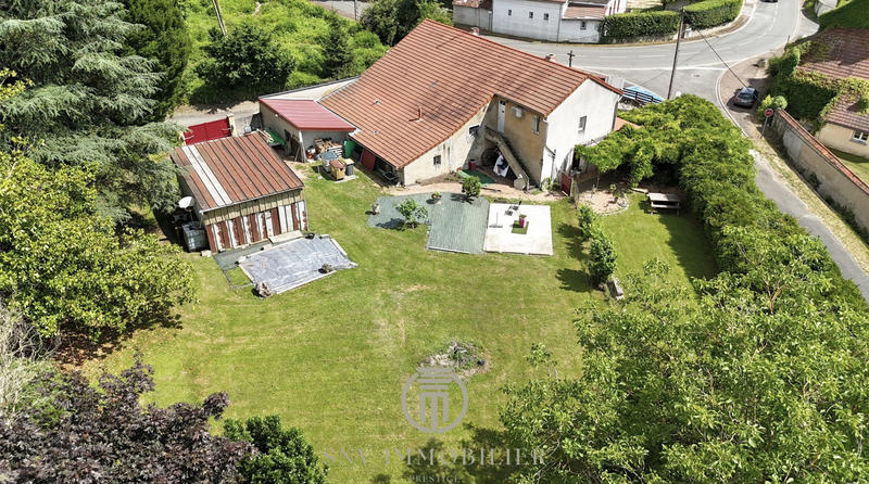 Maison - 285 m² - 8 pièces