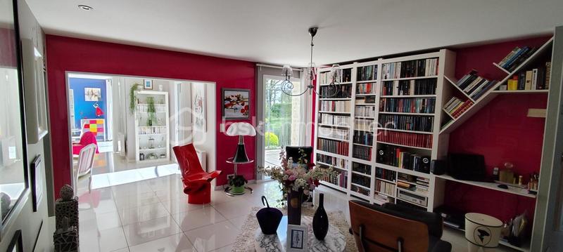 Propriété - 277 m² - 10 pièces