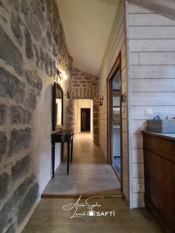 Maison - 160 m² - 5 pièces