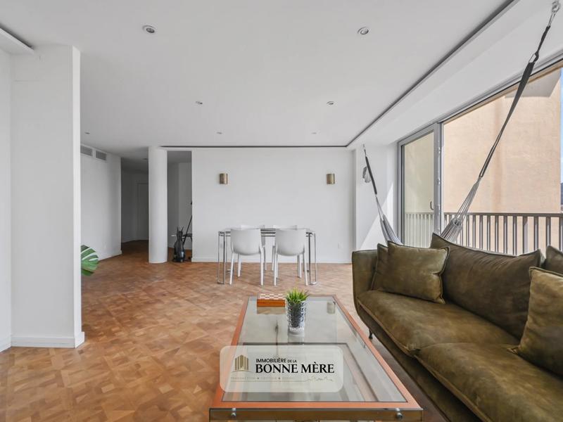 Appartement - 100 m² - 4 pièces