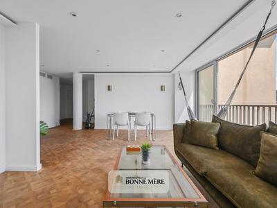 Appartement - 100 m² - 4 pièces