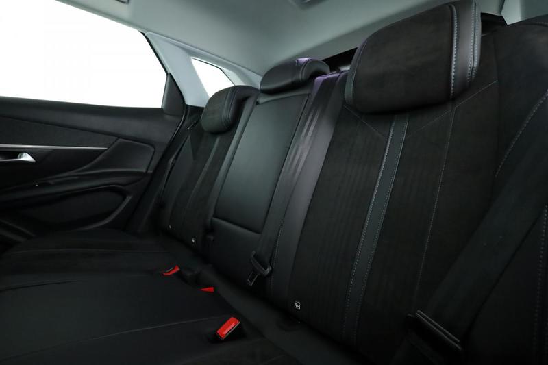 Peugeot 3008 1.5 Blue-HDi Crossway Eat8 130 ch