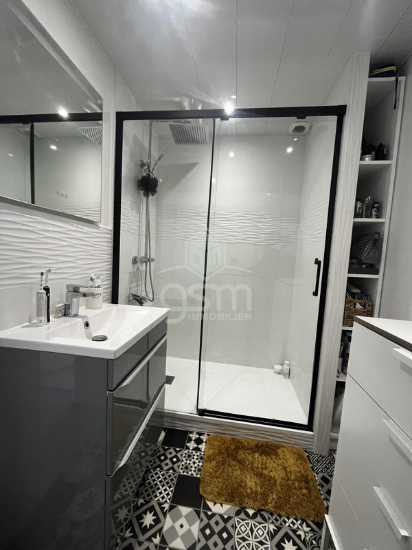 Appartement - 81 m² - 4 pièces