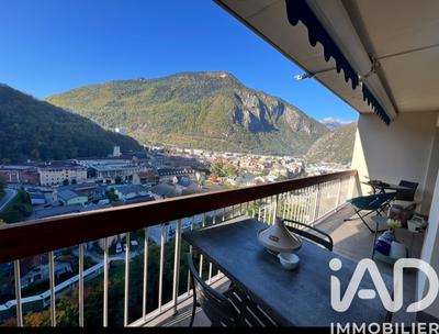 Appartement - 100 m² - 5 pièces