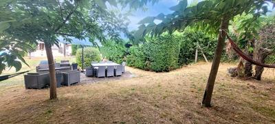 Maison - 230 m² - 14 pièces