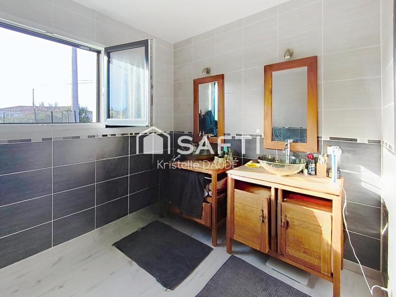 Maison - 244 m² - 8 pièces