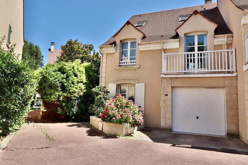 Maison - 165 m² - 6 pièces