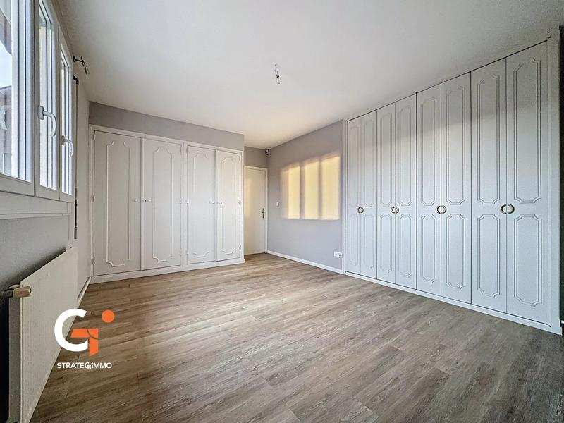 Appartement - 136 m² - 6 pièces