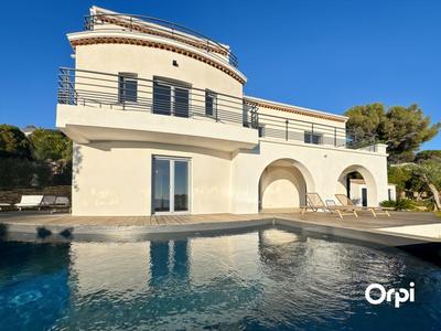 Villa - 230 m² - 6 pièces