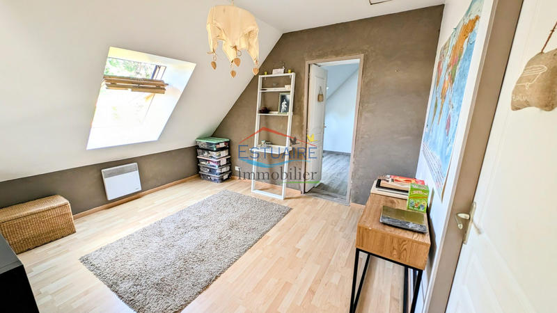 Maison traditionnelle - 110 m² - 5 pièces