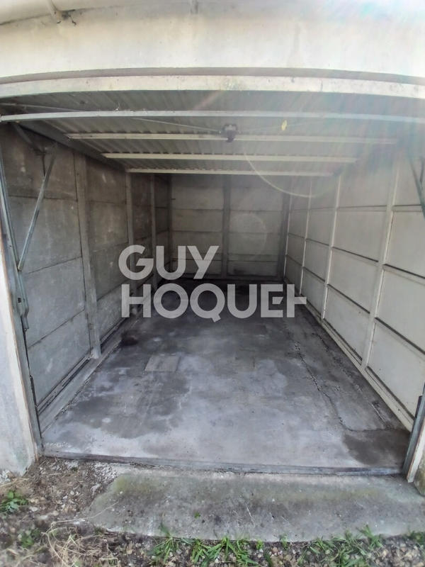 Parking / Garage - 15 m²