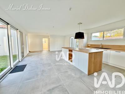 Maison - 143 m² - 6 pièces