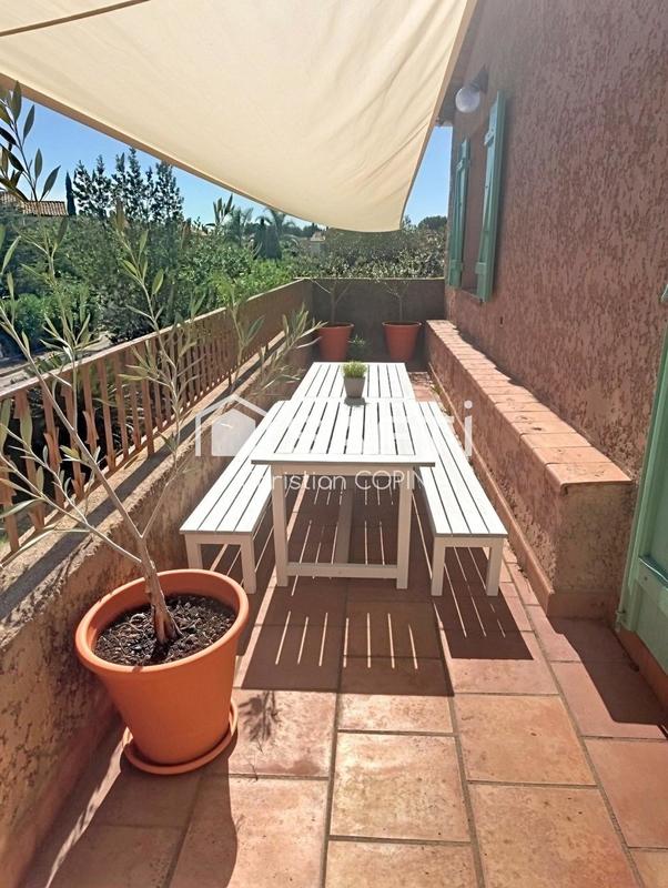 Maison - 239 m² - 8 pièces