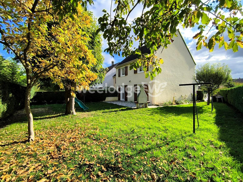 Maison - 98 m² - 6 pièces