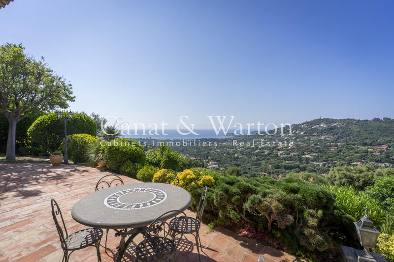 Villa - 240 m² - 7 pièces