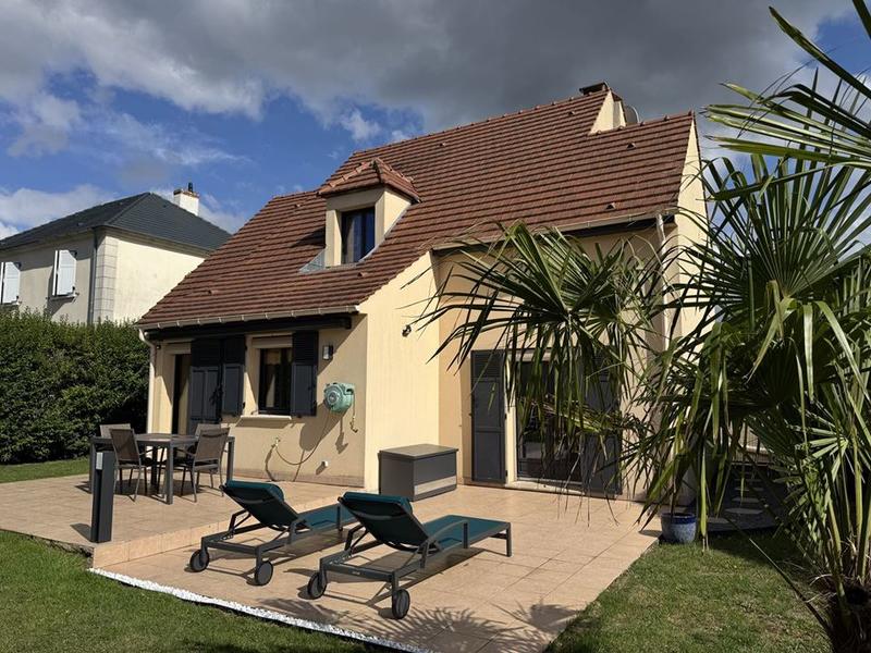 Maison traditionnelle - 133 m² - 6 pièces