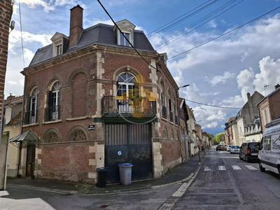 Maison - 197 m² - 8 pièces