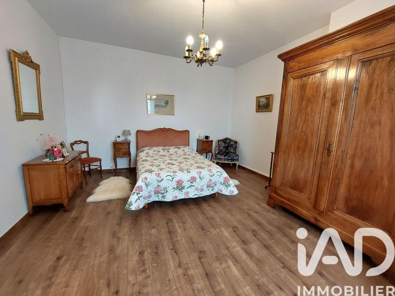 Maison - 208 m² - 6 pièces