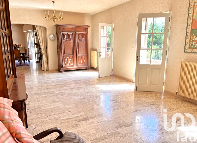 Maison - 200 m² - 8 pièces