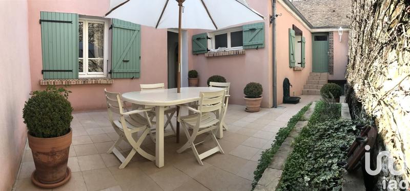 Maison - 203 m² - 9 pièces