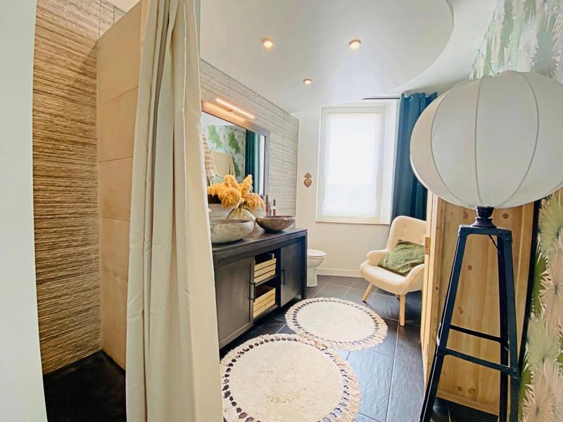 Maison - 210 m² - 6 pièces