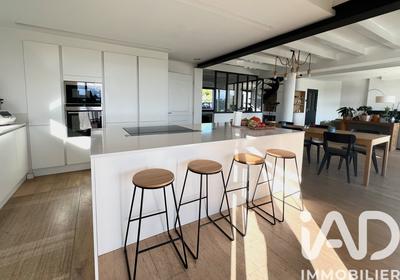 Maison - 170 m² - 7 pièces