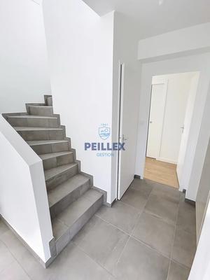 Maison - 102 m² - 5 pièces