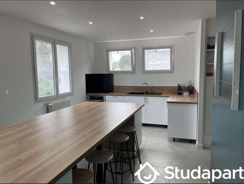 Chambre - 12 m² - 1 pièce