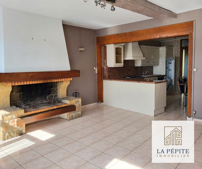 Maison - 240 m² - 8 pièces