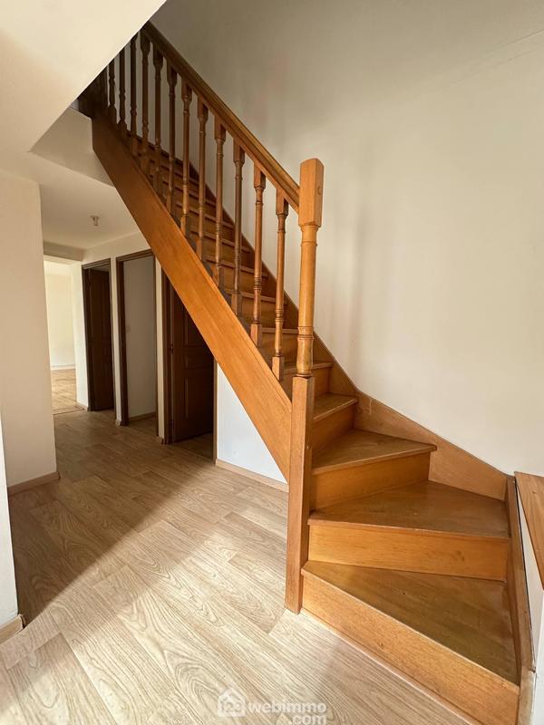 Maison - 306 m² - 13 pièces