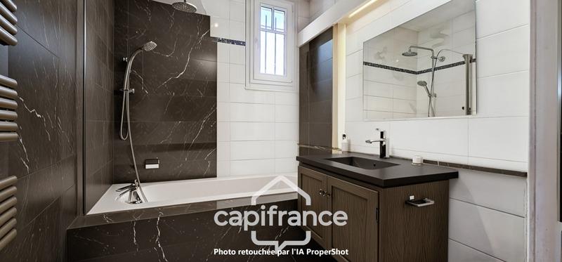 Appartement bourgeois - 112 m² - 4 pièces