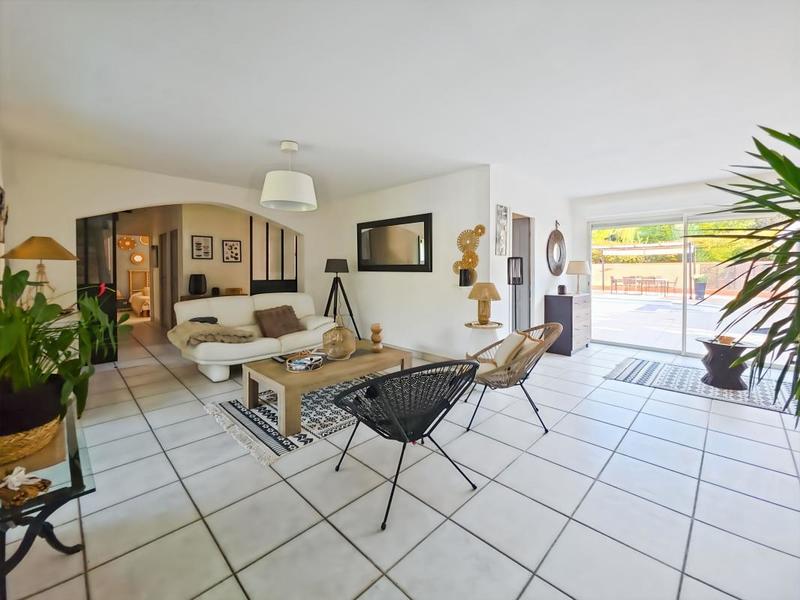 Villa - 167 m² - 6 pièces