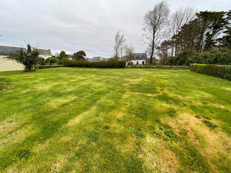 Terrain constructible - 1 260 m²