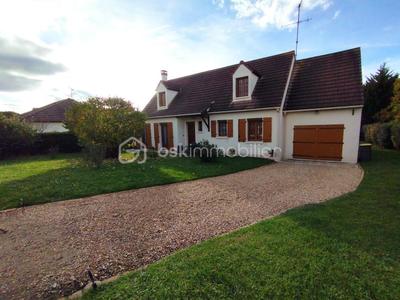 Maison traditionnelle - 170 m² - 7 pièces