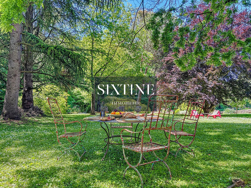 Château - 500 m² - 12 pièces