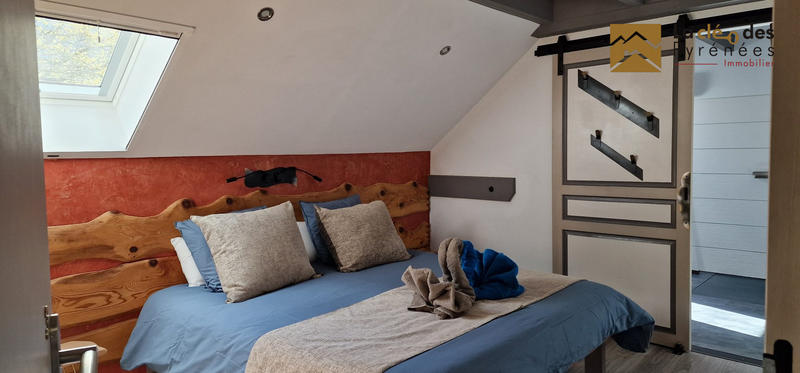 Maison ancienne - 362 m² - 15 pièces