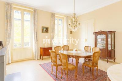 Appartement - 122 m² - 5 pièces