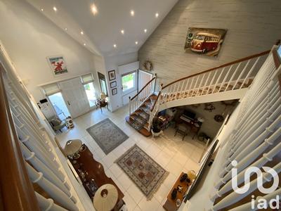 Maison - 362 m² - 9 pièces