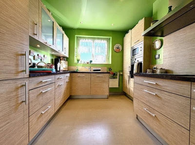 Appartement - 100 m² - 3 pièces