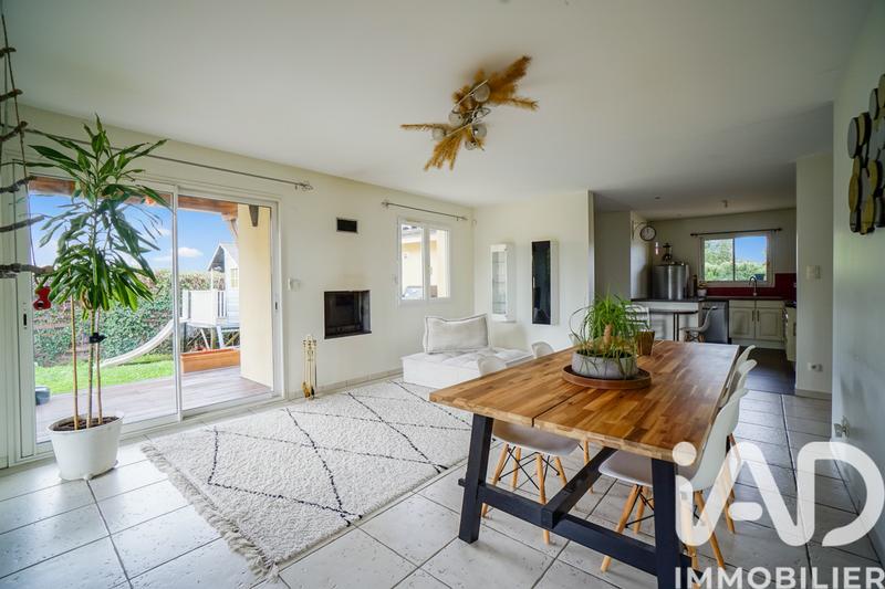 Maison - 192 m² - 7 pièces