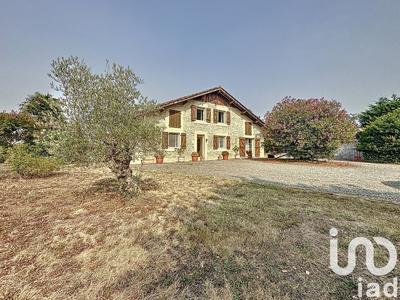 Maison - 232 m² - 7 pièces