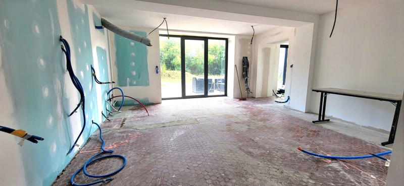 Maison - 234 m² - 6 pièces