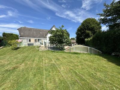 Pavillon - 130 m² - 7 pièces