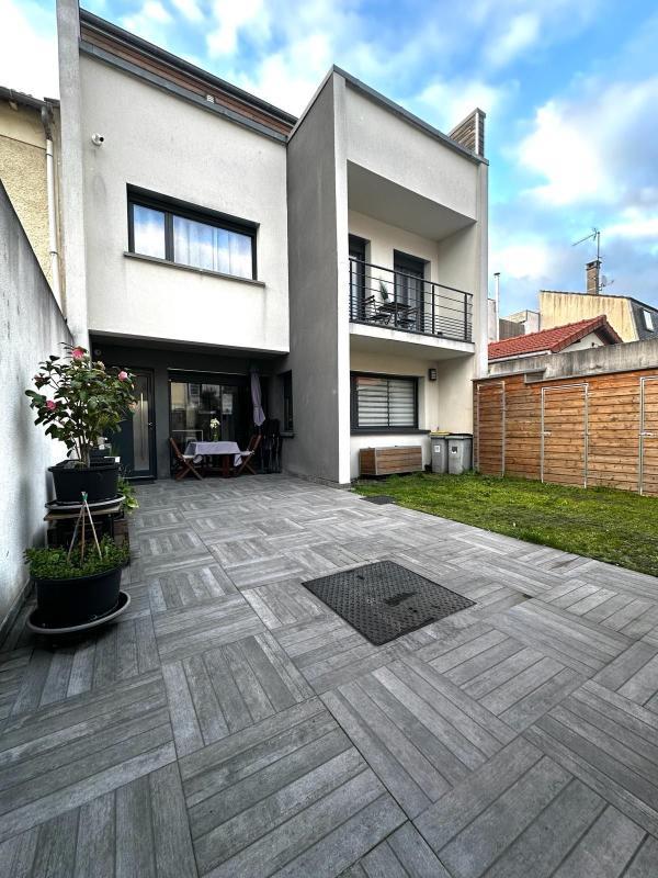 Maison - 83 m² - 5 pièces