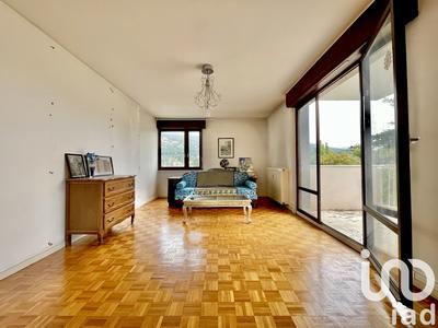 Appartement - 99 m² - 4 pièces