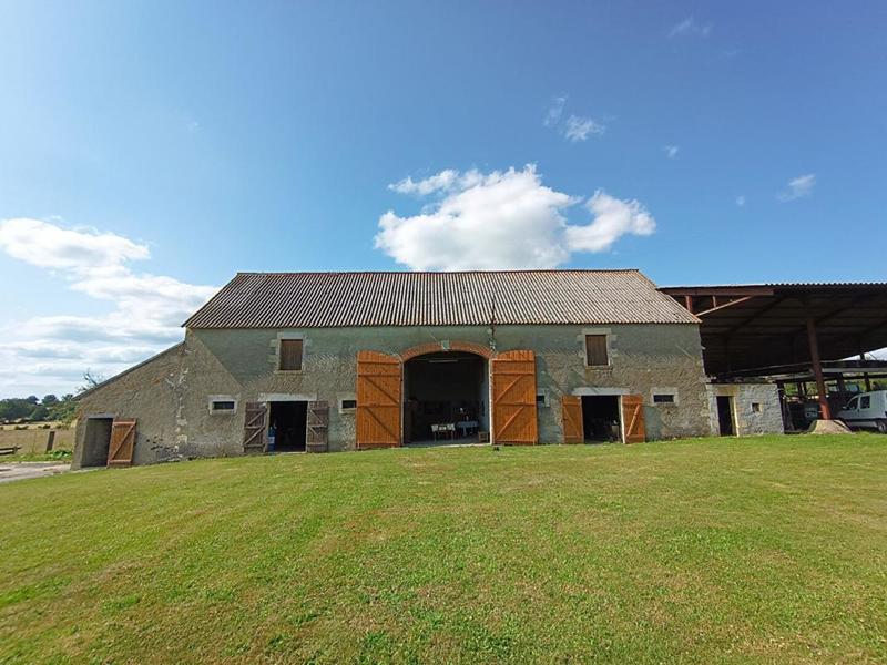 Maison - 1 000 m² - 4 pièces