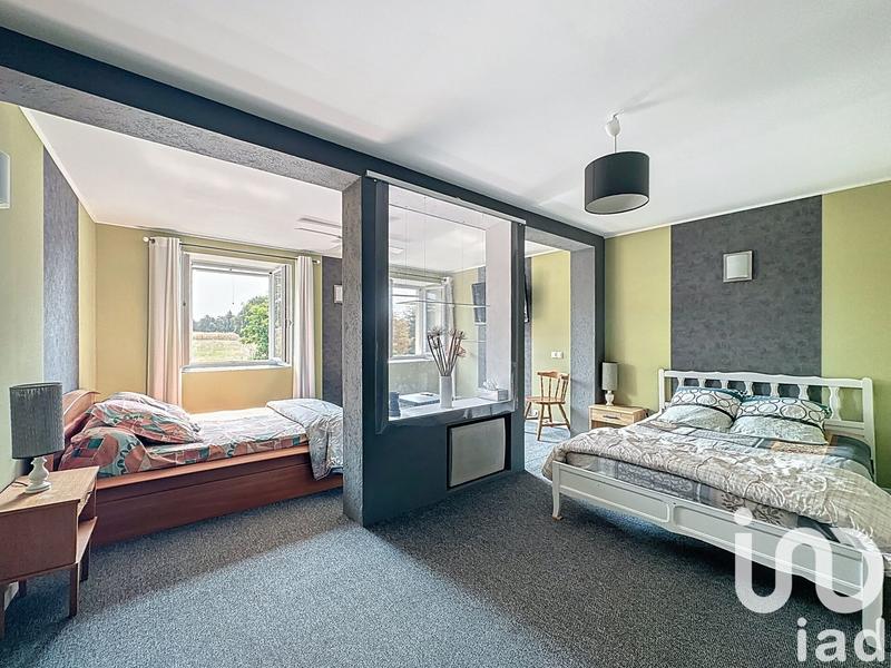 Maison - 232 m² - 7 pièces